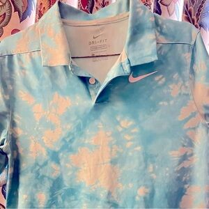 Women’s Nike New dry fit Golf Tennis Shirt
Light Blue Acid Dyed